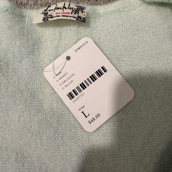 Free People Fuzzy Blue Top. New with Tags. Size Large - Picture 2 of 3